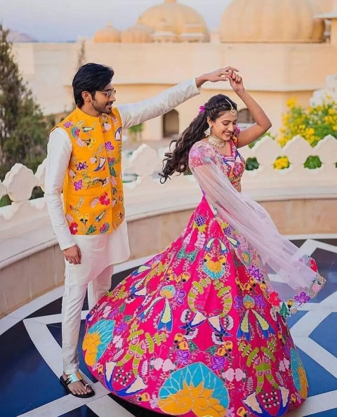 Pre Wedding Couple Photoshoot Ideas Wallpapers Pics