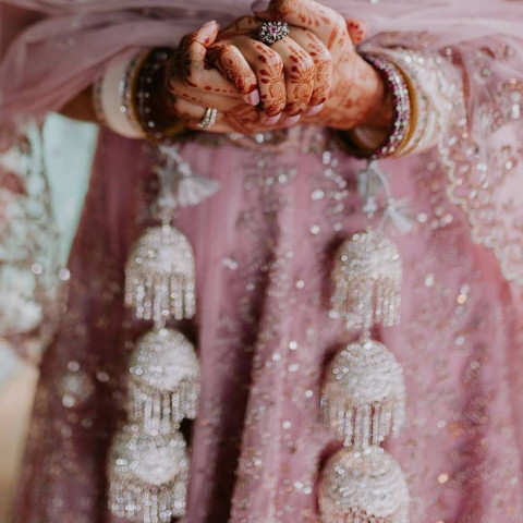 Pre Wedding Girls Photoshoot Ideas and Tips Wallpapers