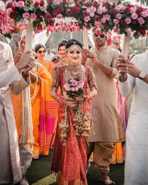 Pre Wedding Girls Photoshoot Ideas and Tips Wallpapers