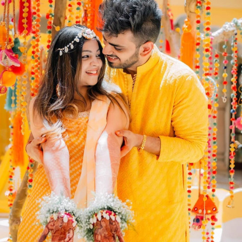 Pre Wedding Photoshoot Dresse For Haldi Pictures