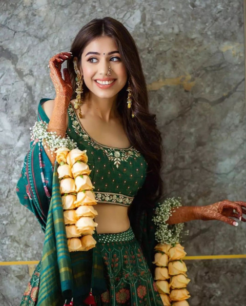 Pre Wedding Photoshoot Girls Dresses Pictures Full HD