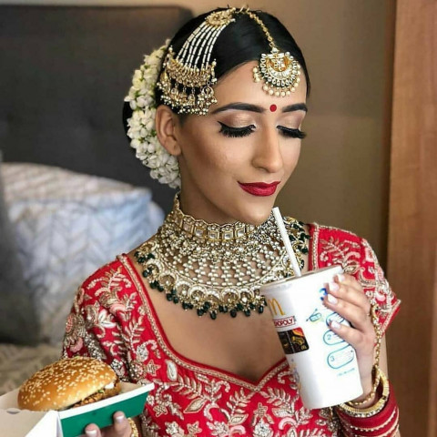 Pre Wedding Photoshoot Styles Pictures For Girls