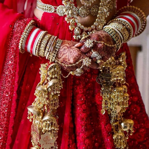 Pre Wedding Photoshoot Styles Pictures For Girls