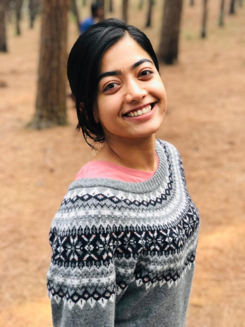Rashmika Mandanna Beautiful HD Photos & Mobile Wallpapers HD