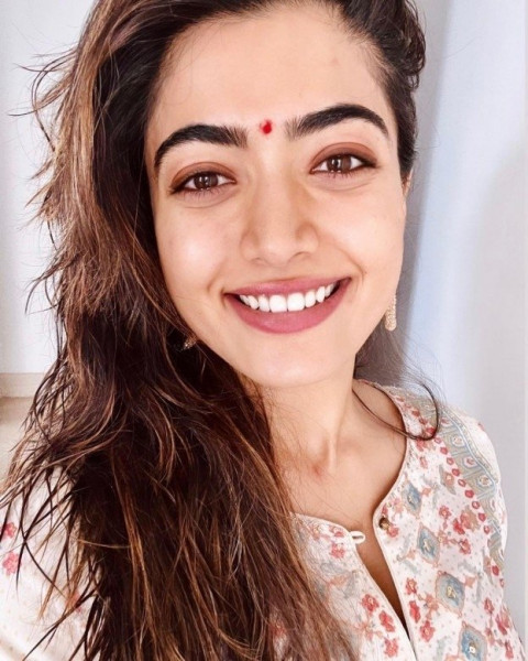 Rashmika Mandanna Beautiful HD Photoshoot Stills Dp