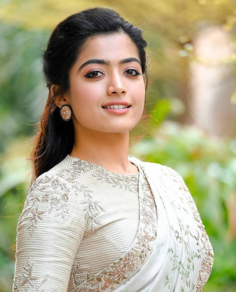 Rashmika Mandanna Beautiful HD Photoshoot Stills Dp