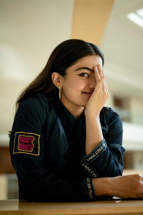 Rashmika Mandanna Donna Stills Photos Picturtes Full HD