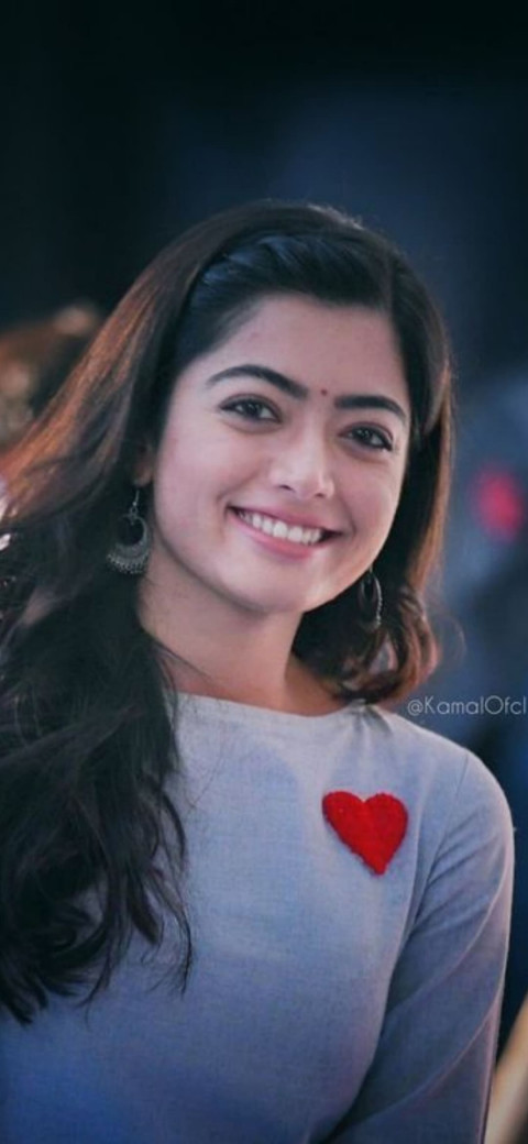 Rashmika Mandanna Hot HD Photos & Mobile Wallpapers HD