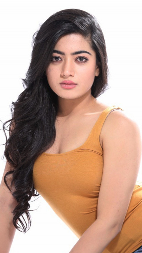 Rashmika Mandanna Hot HD Photos & Mobile Wallpapers HD