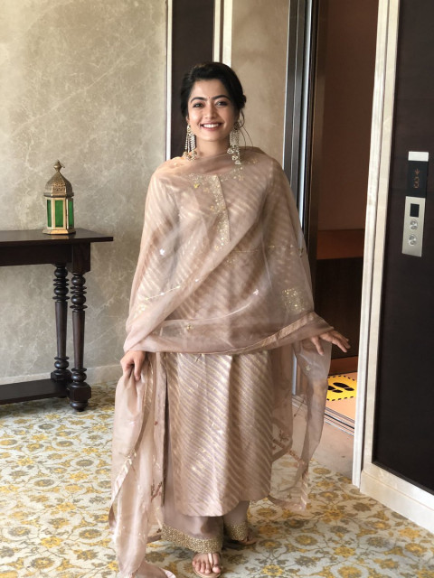 Rashmika Mandanna Photos For Mobile Wallpapers Full HD