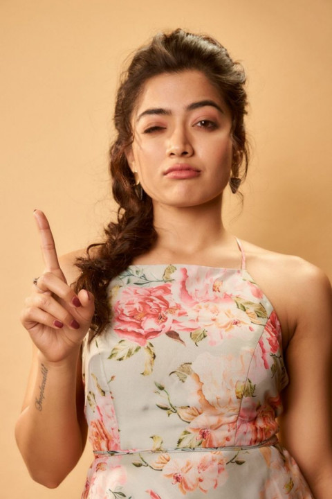 Rashmika Mandanna Photos For Mobile Wallpapers Full HD