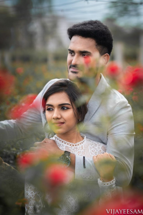 Romantic Couple Pic Download Img