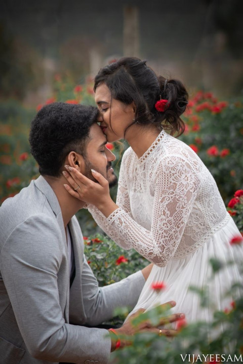 Romantic Couple Pic for Dp HD Download