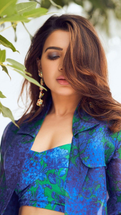 Samantha Akkineni South Actress Wallpaper For Mobile Dp