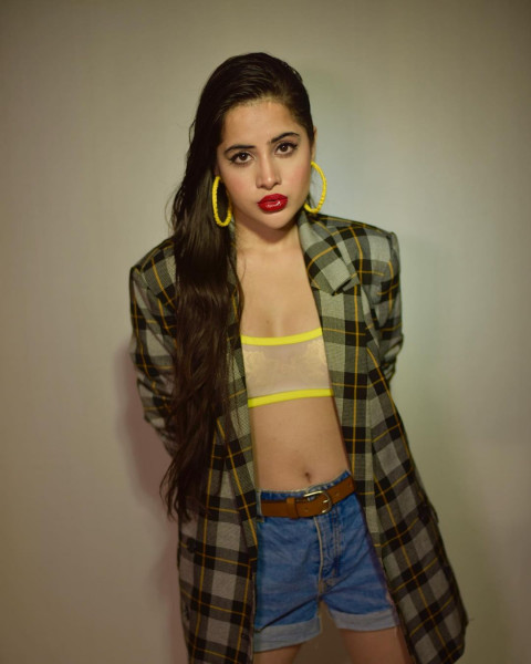 Sexy Urfi Javed Beautiful HD Photos Mobile   Wallpapers