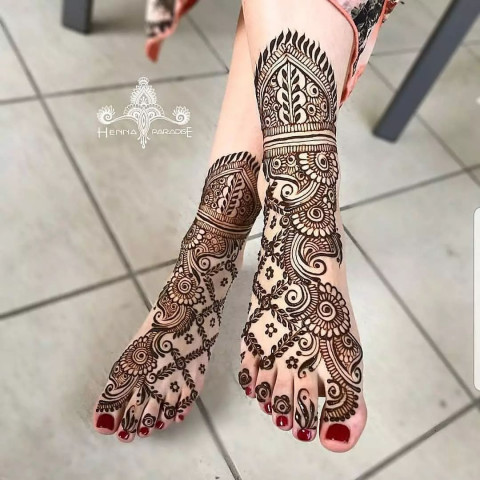 Simple Mehandi Design Images For Wedding Dulhan