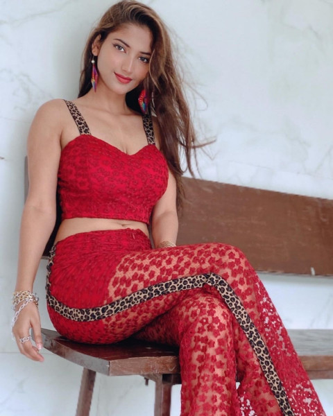 Sitting Hot Angle Rai Hd images   Wallpaper Pics