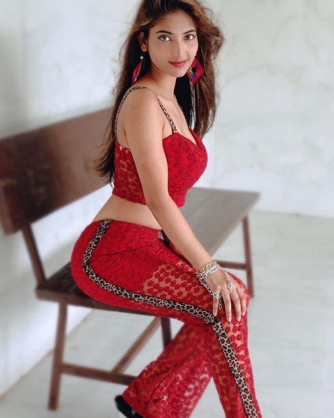 Sitting Sexy Look Angle Rai Pictures HD   WAllpaper