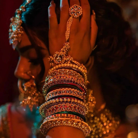 Stylish Dulhan Mehndi Design Wallpaper For Wedding