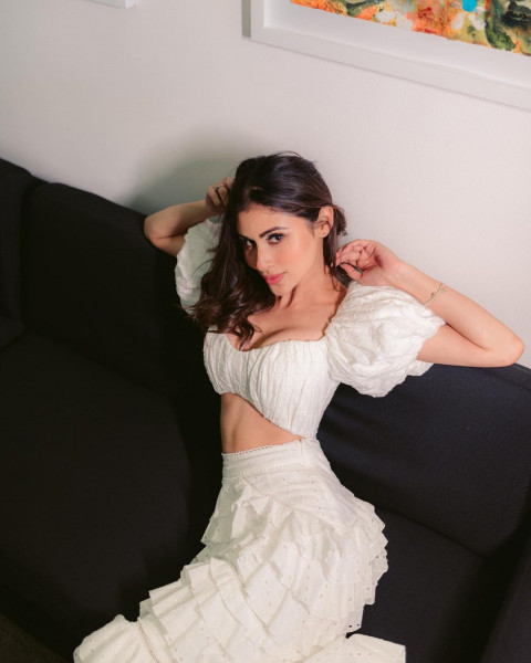 Stylish Mouni Roy HD Wallpapers Images Photos