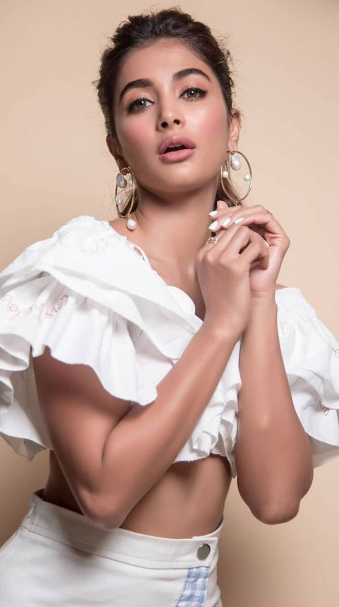 Stylish Pooja Hegde Full Hd Wallpaper mobile Photos