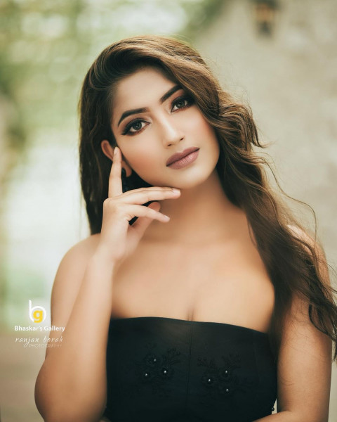 Thinking Hot Angle Rai Hd images   Wallpaper Pics