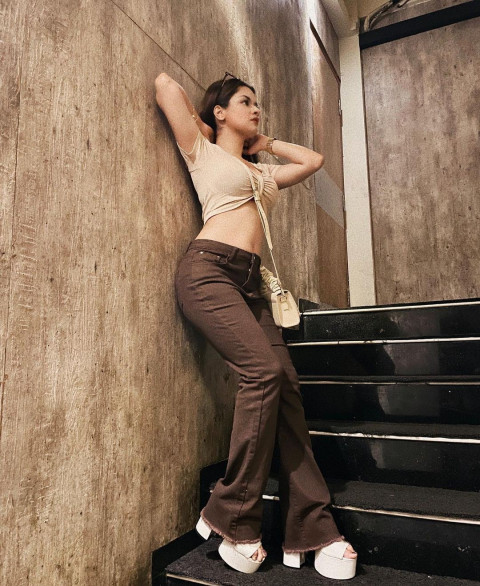 Tiktok Star Avneet Kaur HD Wallpapers Photos Image