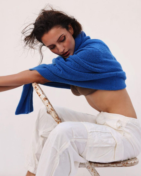 Tripti Dimri Hot HD Wallpapers for Mobile Image WhatsApp DP Photo