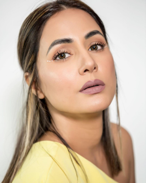 TV Actress Hina Khan Wallpaper Images For Mobile Photos