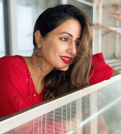 TV Actress Hina Khan Wallpaper Images For Mobile Photos