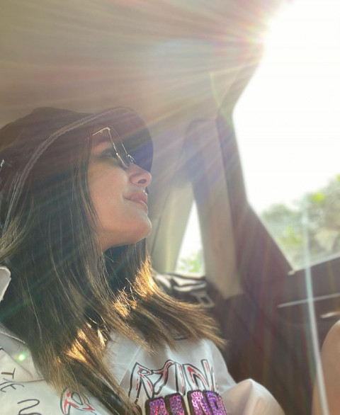 TV Star Hina Khan Pic For Mobile Wallpaper