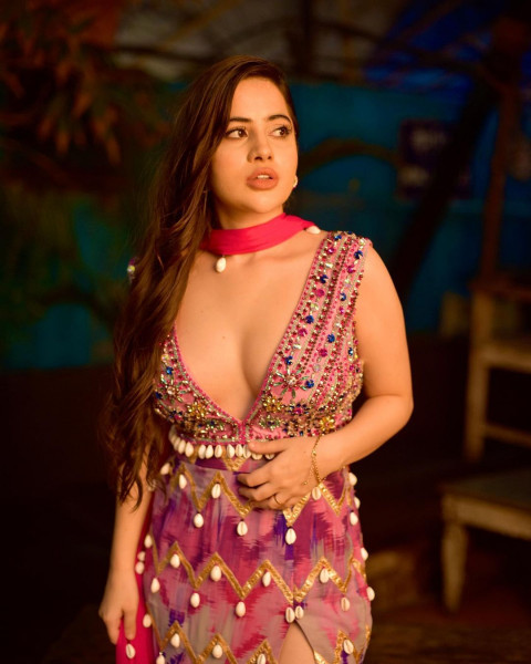 Urfi Javed Beautiful HD Photos WhatsApp Dp Mobile   Wallpaper