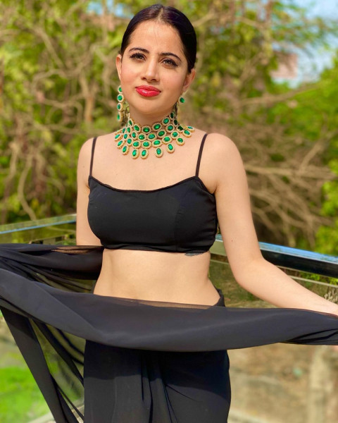 Urfi Javed Beautiful HD Photoshoot Photos Wallpapers