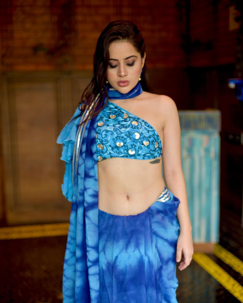 Urfi Javed Beautiful HD Pictures Mobile   Wallpapers