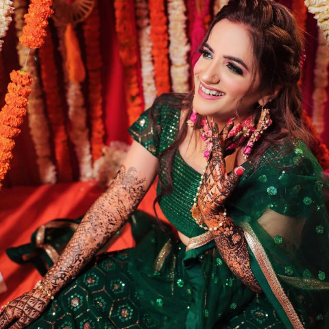 Wedding Photoshoot Dresses For Girls Wallpapers Pics