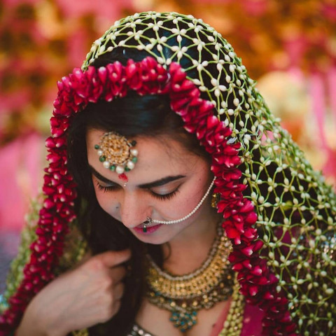 Wedding Photoshoot Dresses For Girls Wallpapers Pics
