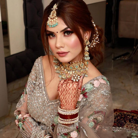 Wedding Photoshoot Dresses For Girls Wallpapers Pics