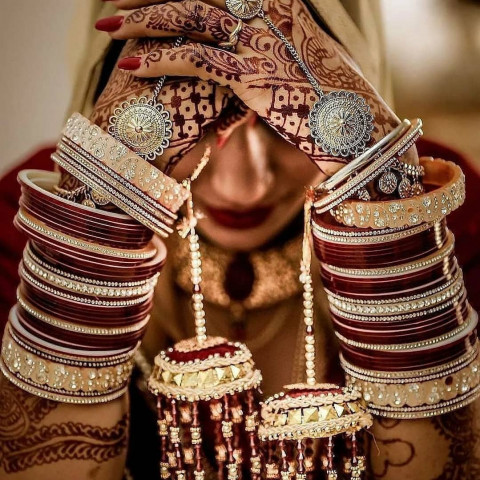 Wedding Photoshoot Dresses For Girls Wallpapers Pics
