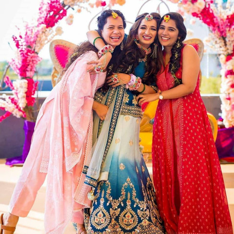 Wedding Photoshoot Ideas Girls Wallpapers HD pics