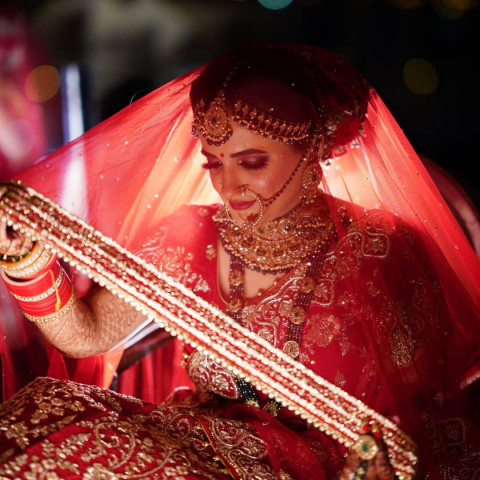 Wedding Photoshoot Poses Indian Girls Wallpapers HD