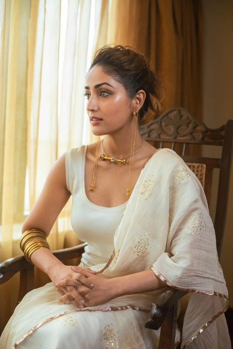 Yami Gautam Full HD Wallpapers Images Photos