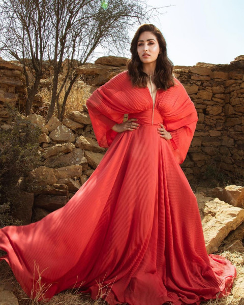 Yami Gautam HD Images Free Photos Pictures