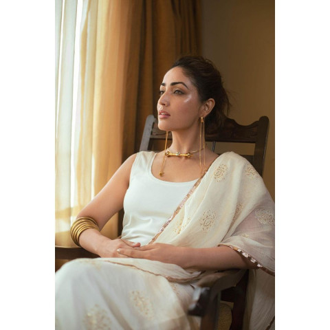 Yami Gautam Wallpapers Images Photos Pic HD