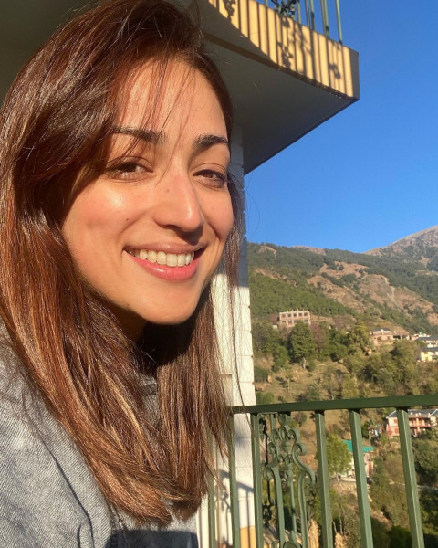 Yami Gautam Wallpapers Images WhatsApp DP Pics Hd