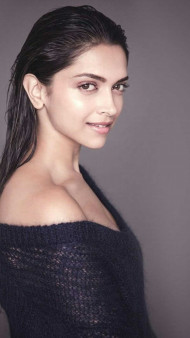 Actress Deepika Padukone Hot Dp Mobile Wallpapers HD | OyePhoto