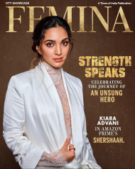 Smiling Kiara Advani Hd Images Photo Dp OyePhoto