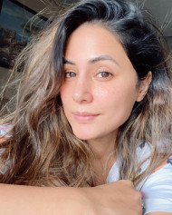 TV Actress Hina Khan Hot Wallpaper Images DP HD OyePhoto